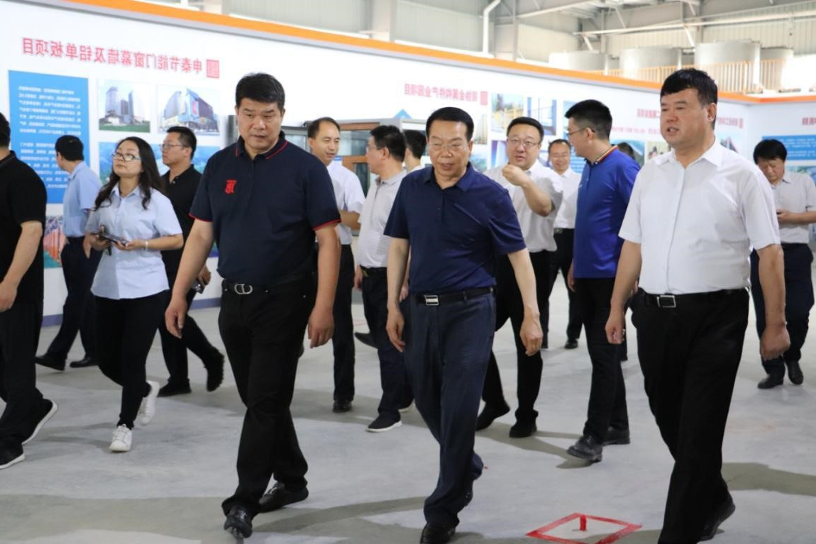 真抓实干 共谋发展 --渭南市四大班子领导莅临陕西友研项目现场观摩重点项目建设